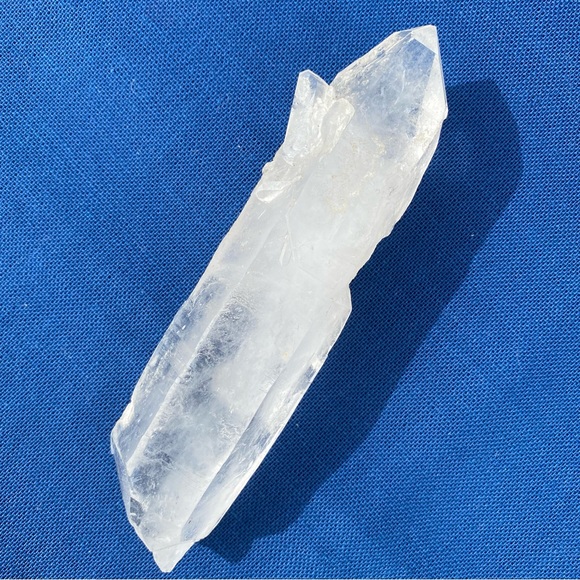 Lumarian Crystal with Leather Pouch - Picture 9 of 11